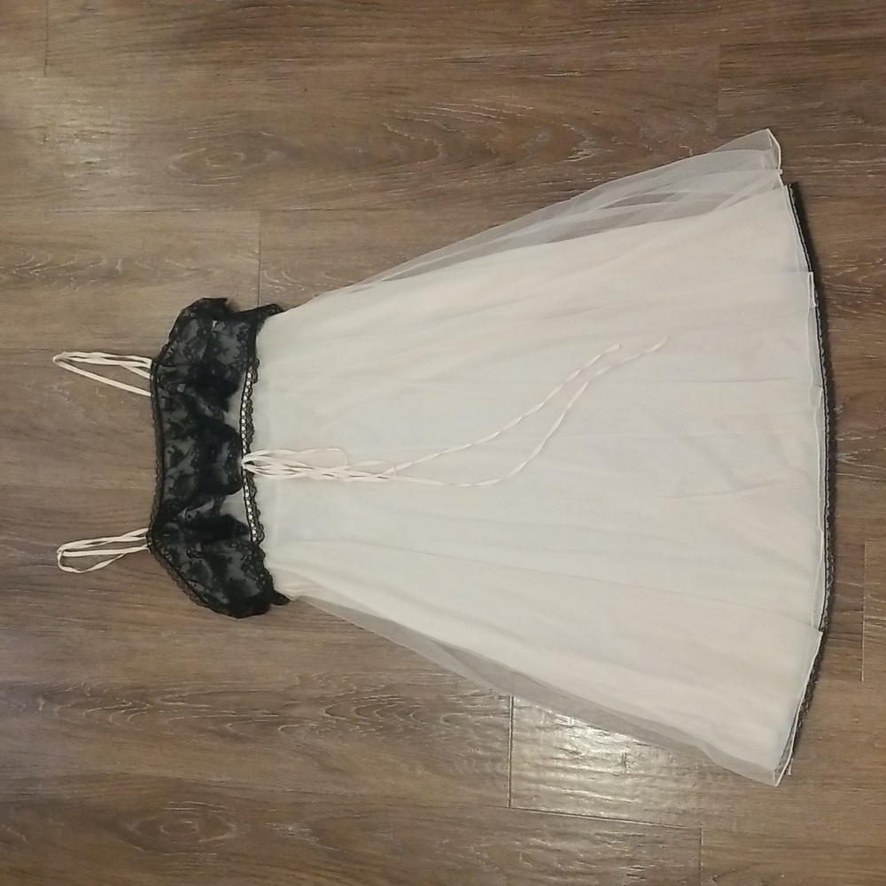 (S) Vintage Van Roalte Black Lace Empire Waist Flowy Nylon Nightgown Intimates